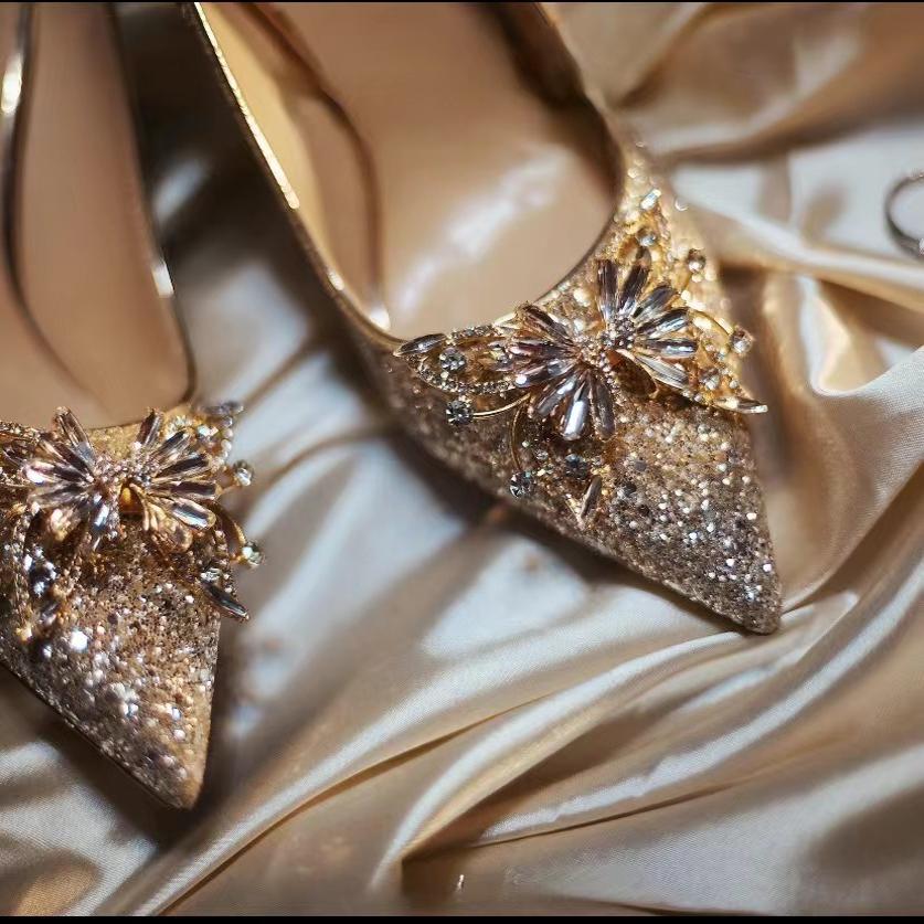 高跟婚鞋女2025新款订婚主婚纱新娘鞋秀禾服伴娘法式高跟鞋水晶鞋