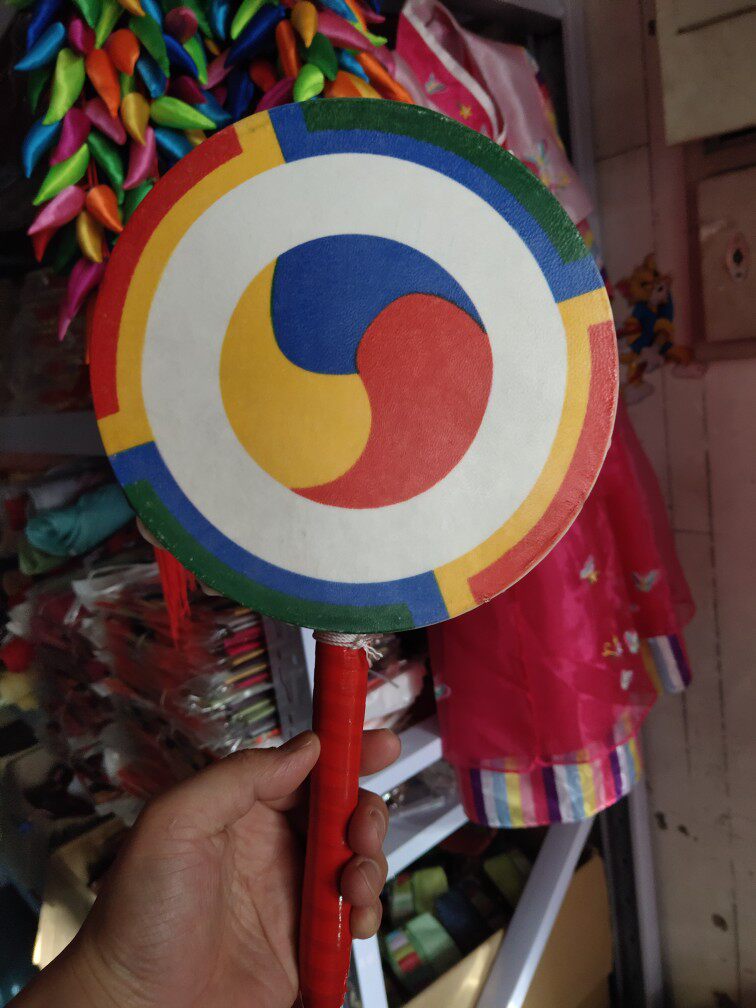 朝鲜族民俗舞蹈用鼓扇子鼓表演用可以敲韩餐厅装饰摆件民族特色