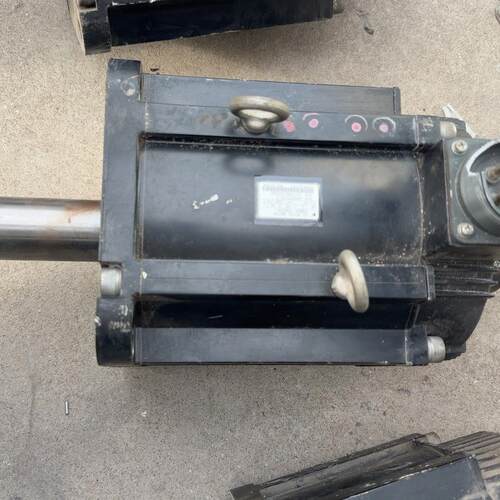 议价SGMGV-75ADC61 安川伺服电机 7.5kw 200V 工控配件维修