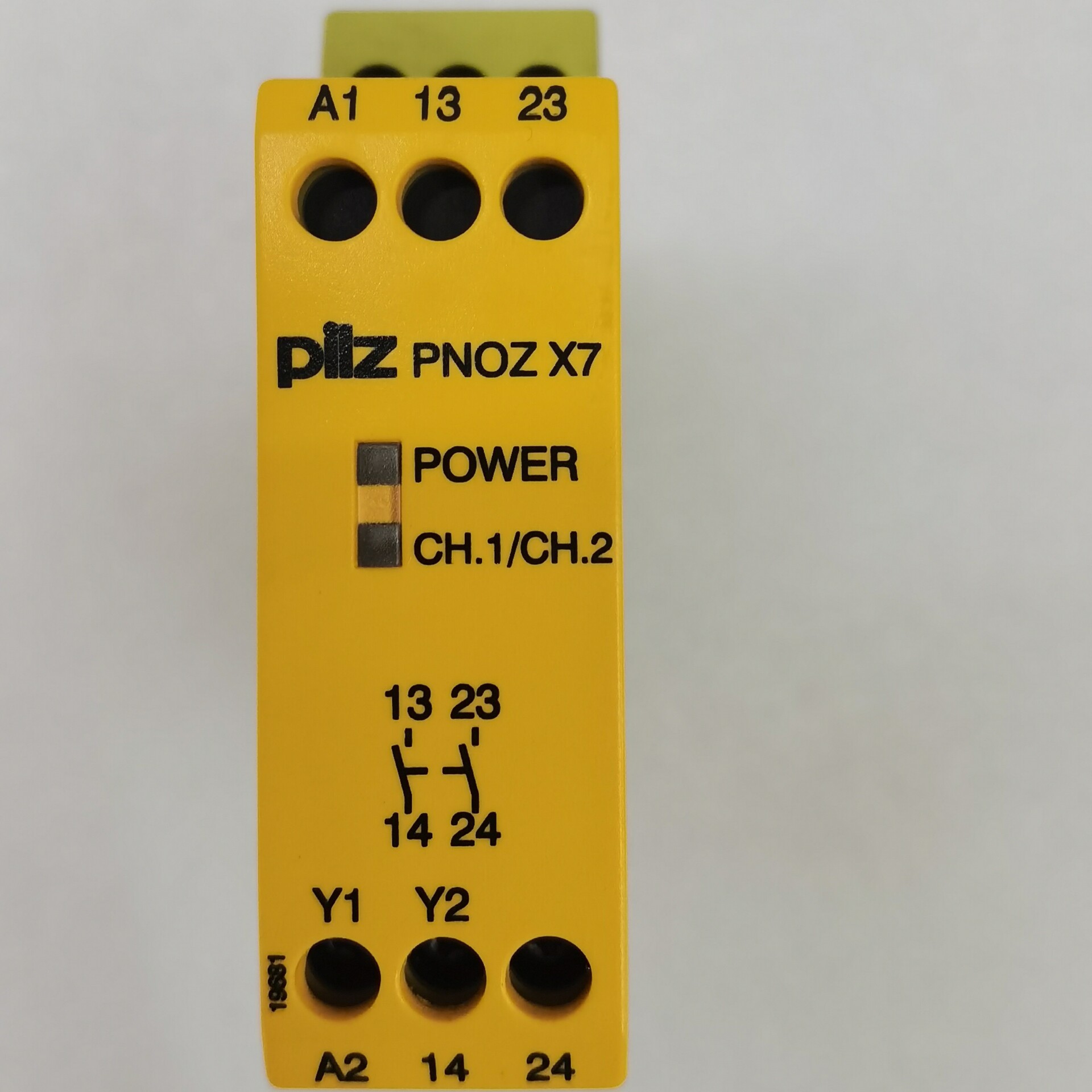 议价PNOZ X7安全继电器24VAC/DC PILZ皮尔兹维修图片