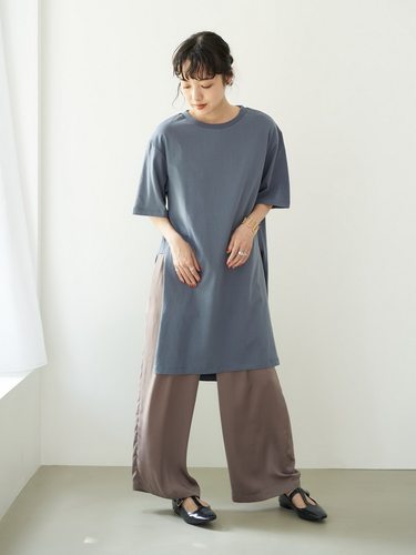 现代设计风格的连衣裙