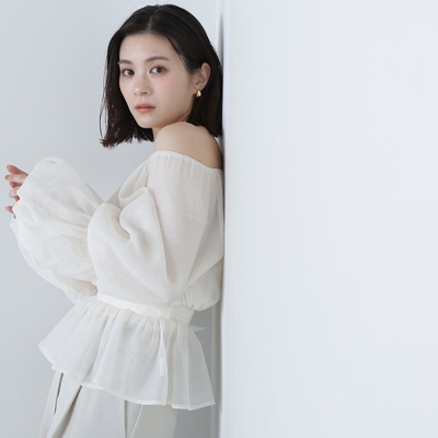 又仙又美~千金线N家 珠光薄纱褶皱荷叶边收腰一字领马卡龙色衬衫