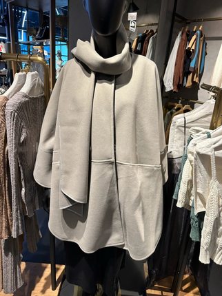 年会战袍 M+耗料6米多 围脖+A字斗篷式毛呢宽松大衣外套 ZG1998~