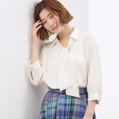 优雅高智大女人 可机洗抗皱免烫 可拆卸飘带+项链翻领七分袖衬衫