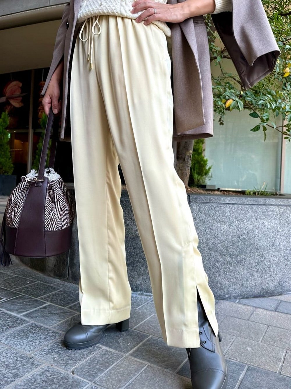 通勤BI备光泽缎面开叉九分镰刀裤