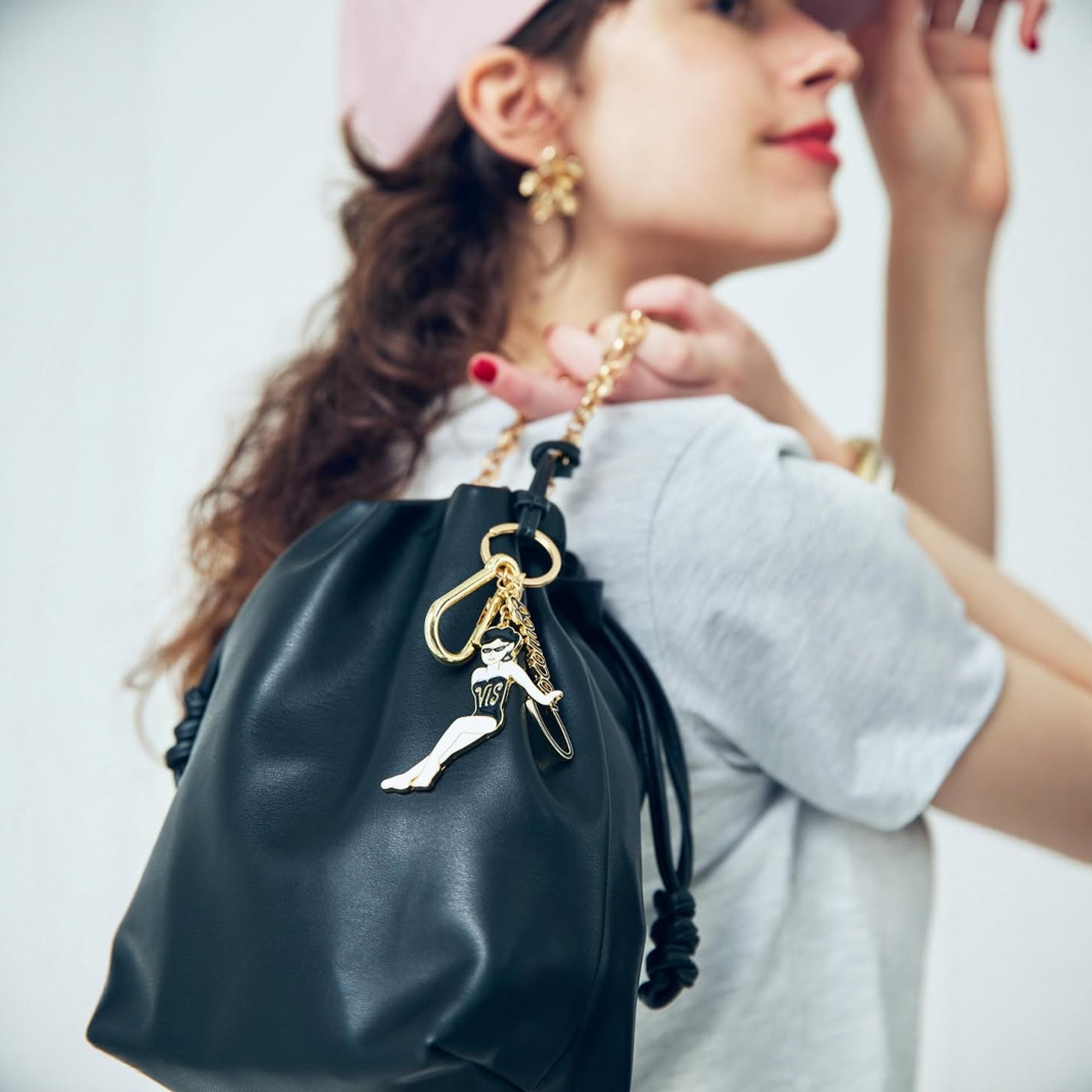 爆款苾入！优雅奢华 女士链条可爱又圆润时尚手提包,箱包皮具/热销女包/男包,水桶包,淘宝优惠券,粉丝福利购,淘宝优惠卷