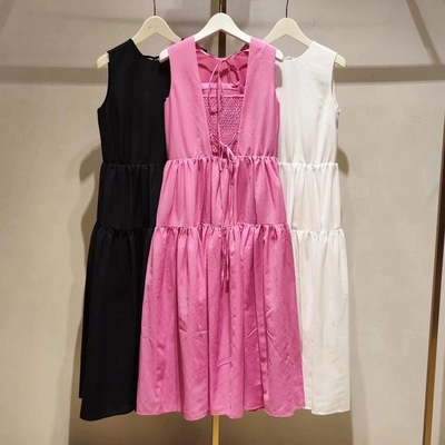 露背系带圆领无袖连衣裙附抹胸