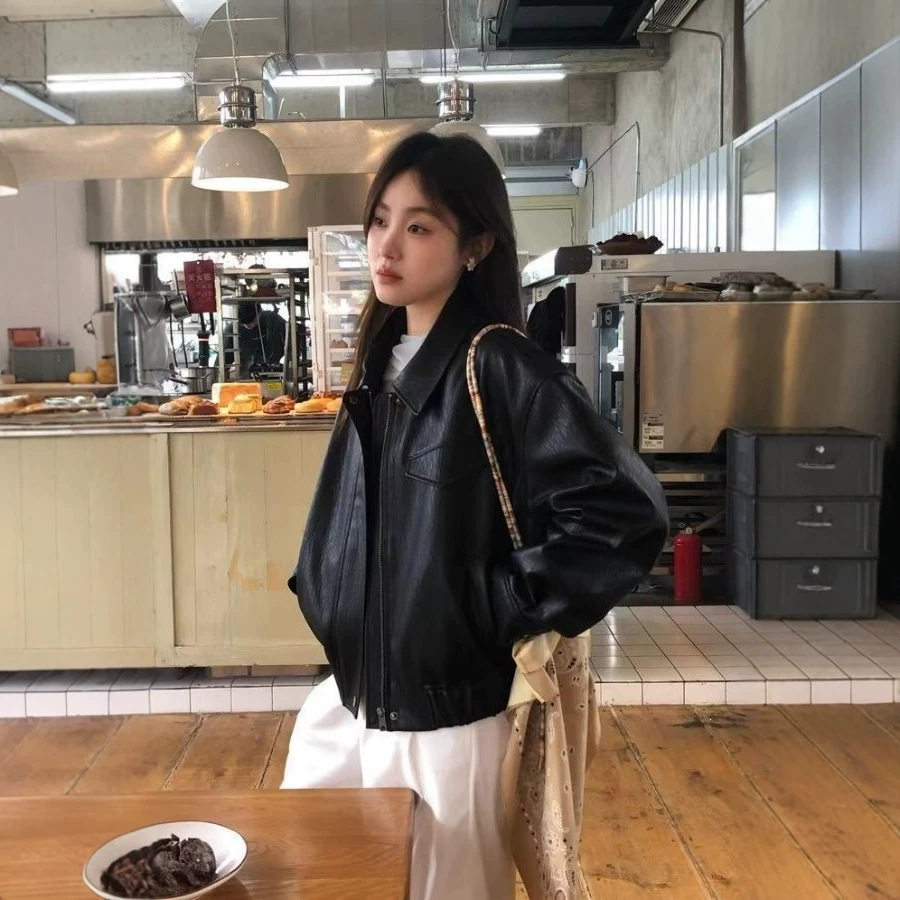 黑色皮衣女款2026新款春秋短款环保PU皮高级复古翻领机车皮夹克