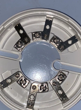 议价 UB-6 探测器底座 F03C83520 全新现货议价