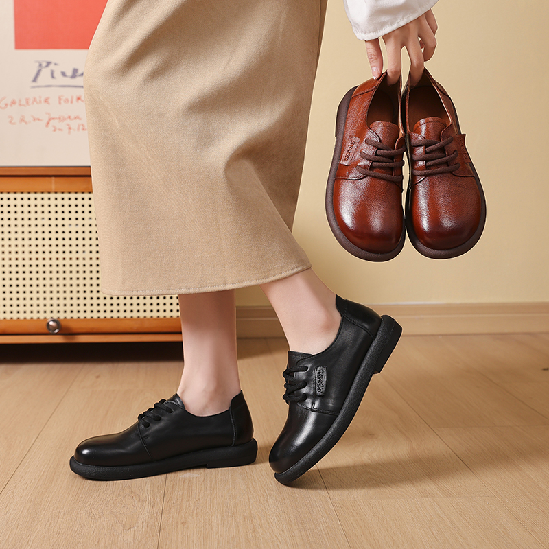 防滑软底平底鞋宽脚妈妈鞋