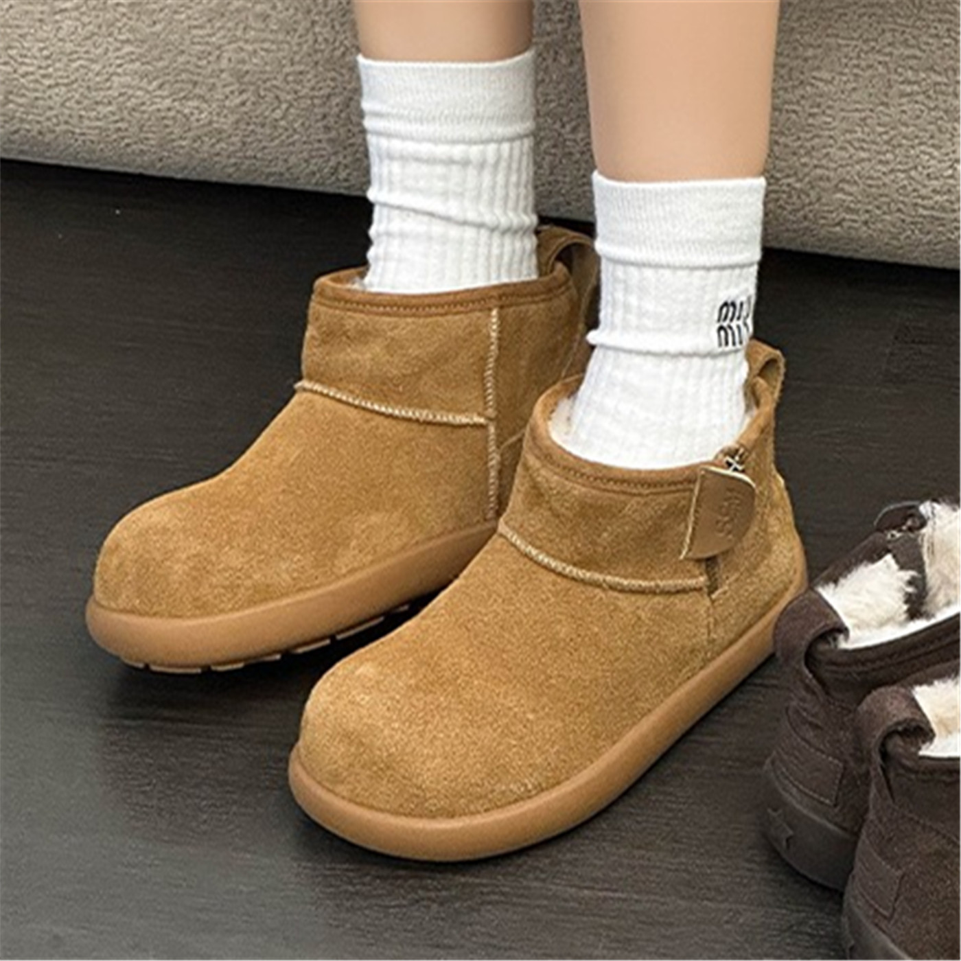 磨砂真皮加绒勃肯雪地靴女2025年冬季新款时尚百搭保暖一脚蹬棉鞋