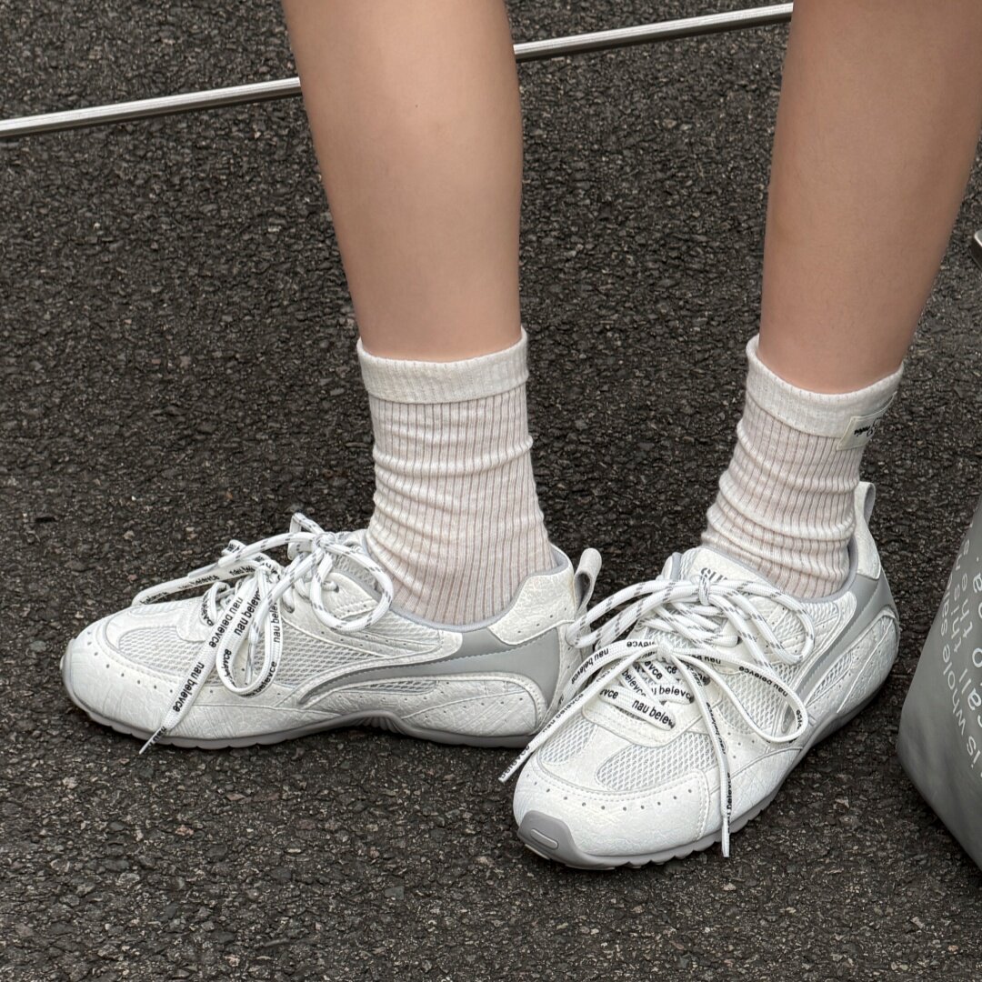 恋典真皮显脚小德训鞋女2026夏季新款透气轻便软底百搭休闲跑步鞋