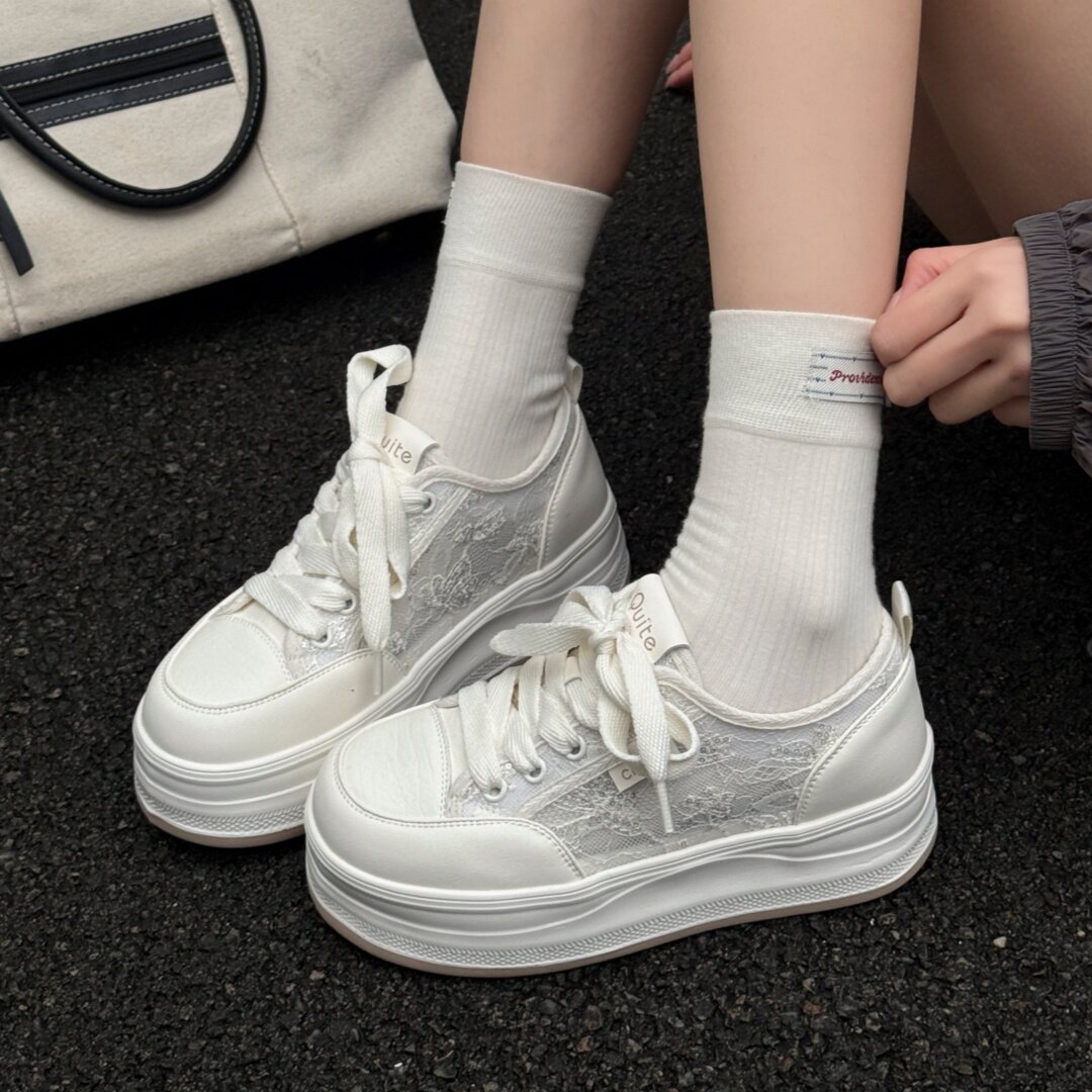 恋典巨好看真皮小白鞋女2026夏款轻便厚底显脚小蕾丝网面透气网鞋