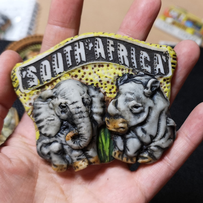 SOUTH AFRICA BROUGHT BACK THE AFRICAN FIVE TYRANTS SUN CITY ELEPHANT RHINO LEOPARD RESIN FRIDGE MAGNETS