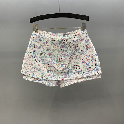 白色小鱼印花涂鸦牛仔短裤裙女夏