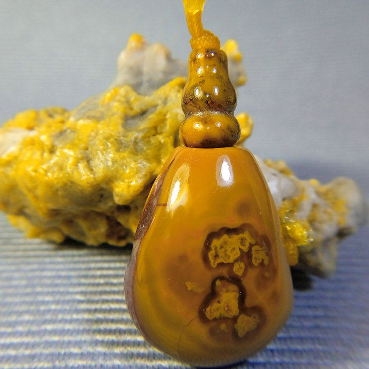 正宗宣化战国红精品 100%纯天然战国红玛瑙佛头三通 实物图 ZG006