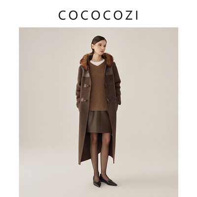 COCOCOZI冬季气质时尚拼接牛角扣连帽大衣243CO072D