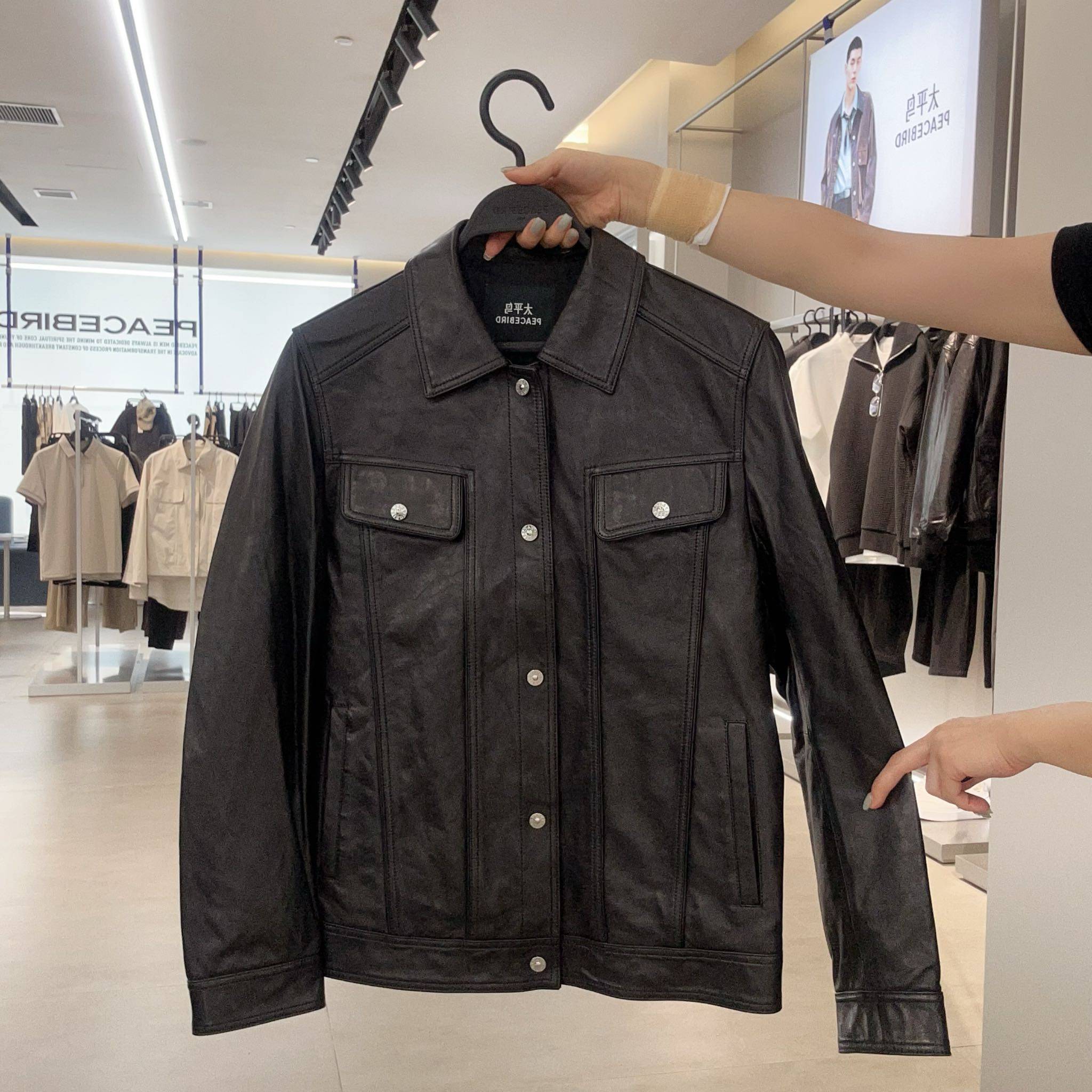【锋度皮衣】太平鸟男装绵羊皮夹克油蜡真皮外套潮B1BDF4F07