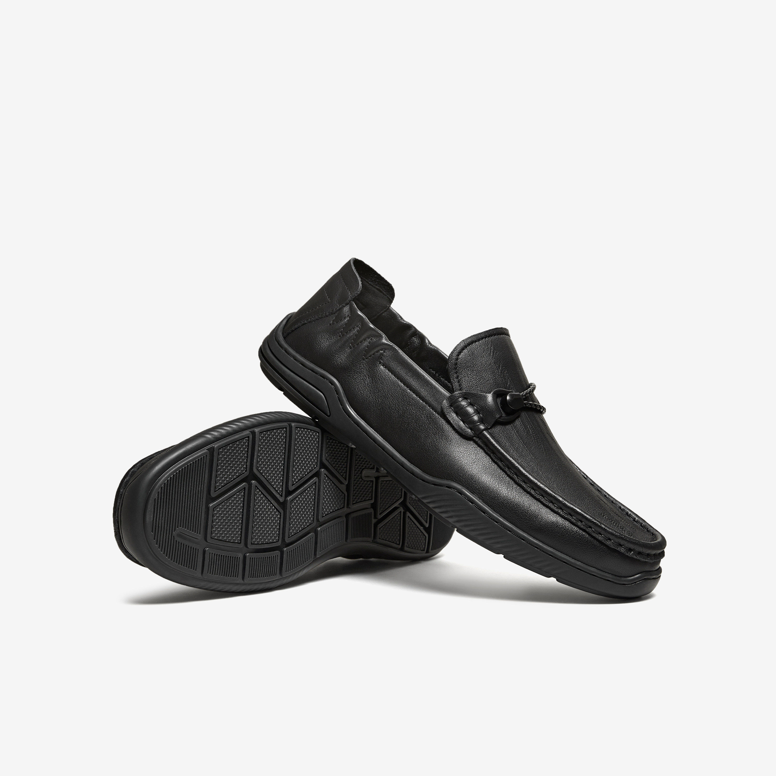 TATA他她男鞋2026春商场同款纯色舒适休闲皮鞋男OFV01AM6