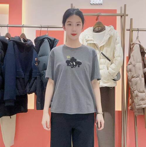 LanaFaY女士简约时尚T恤L5X561