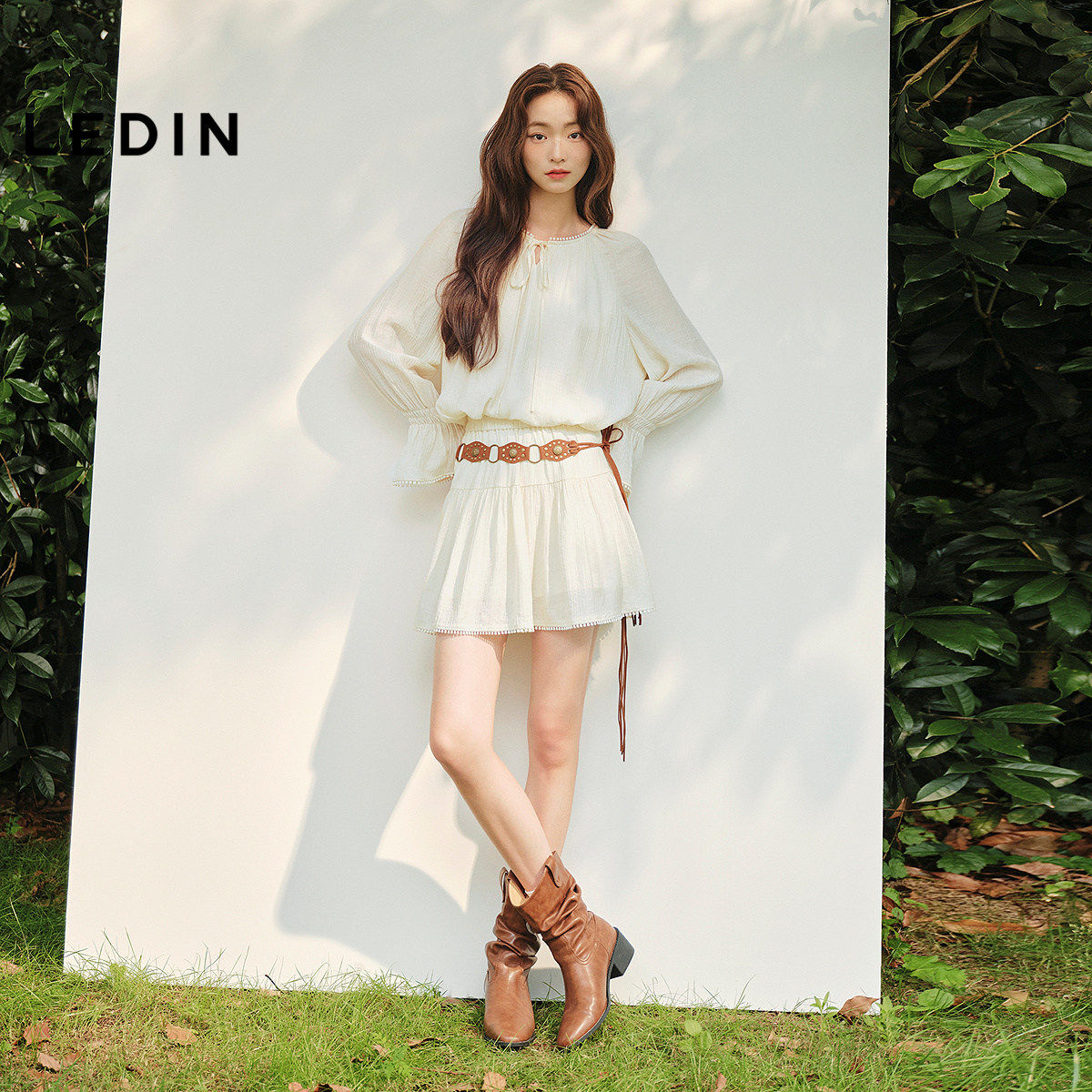 乐町韩系通勤衬衫A版系带蝴蝶结喇叭袖上衣