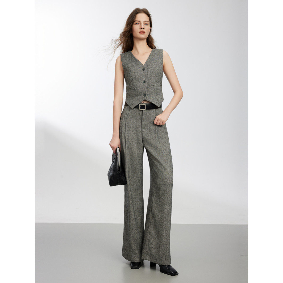 ELLE中灰色格雷系优雅无袖连体裤女2026春季设计感小众裤子