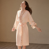 曼妮芬24秋冬女士舒适性感蕾丝中袖 长外披睡袍浴袍家居服20320646