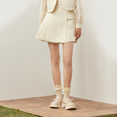 pit   2024春装女士简约时尚质感透气休闲裤短裤103A410221