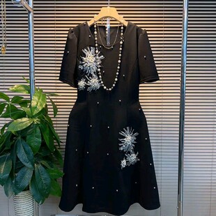 连衣裙新款 重工钉珠花朵短袖 气质百搭显瘦小黑裙潮 女装 胖妹妹大码