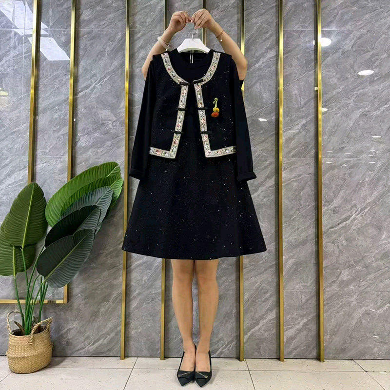 胖MM显瘦大码女装小香风亮晶晶马夹拼接连衣裙两件套洋气时尚套装