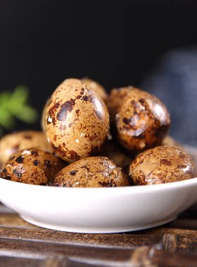 即食五香带壳鹌鹑蛋零食熟食卤蛋