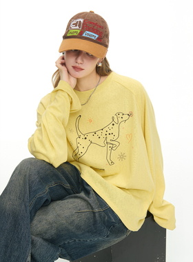 2025秋季新款黄色圆领印花长袖T恤女打底衫宽松休闲情侣套头上衣