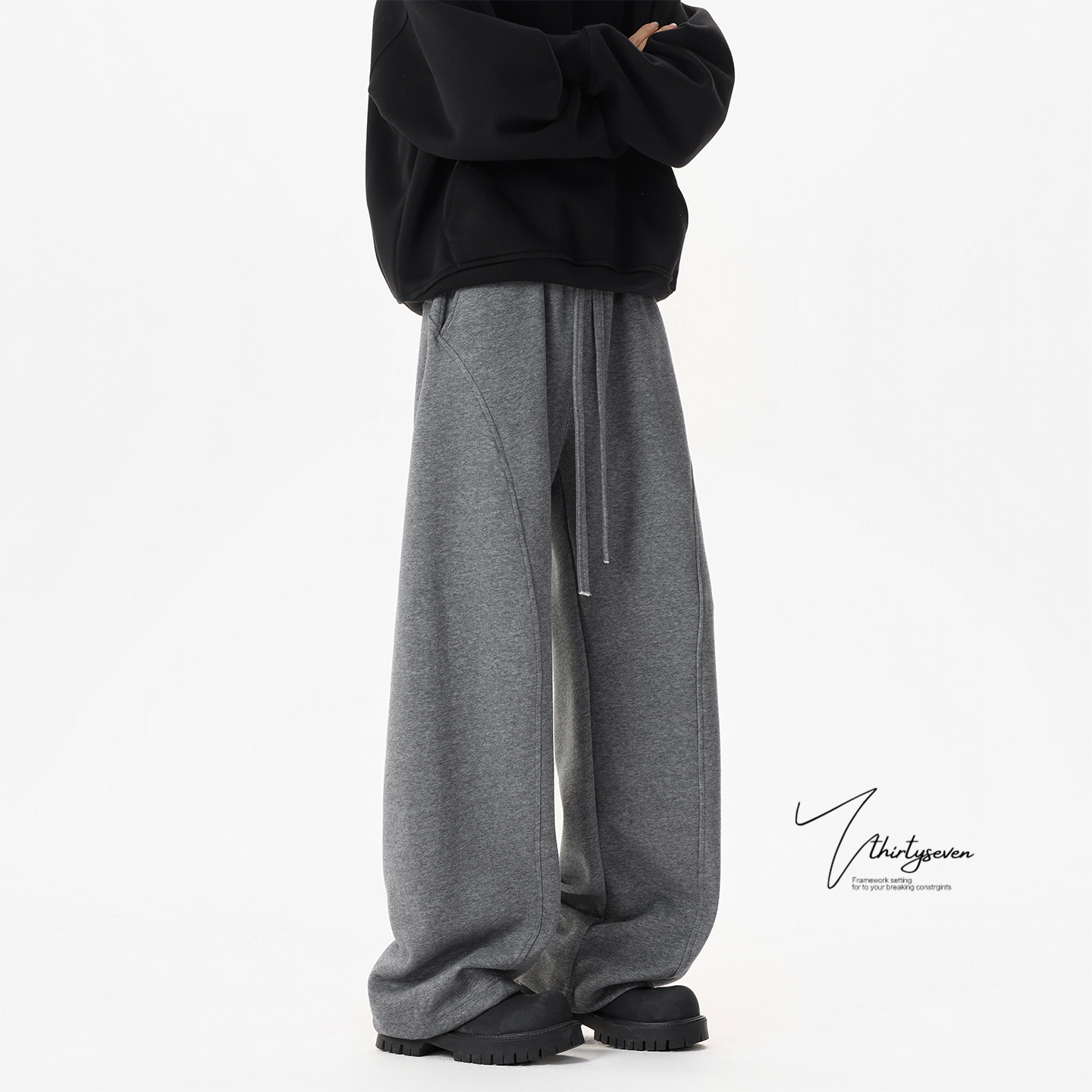 美式复古深灰色廓形弯刀卫裤男