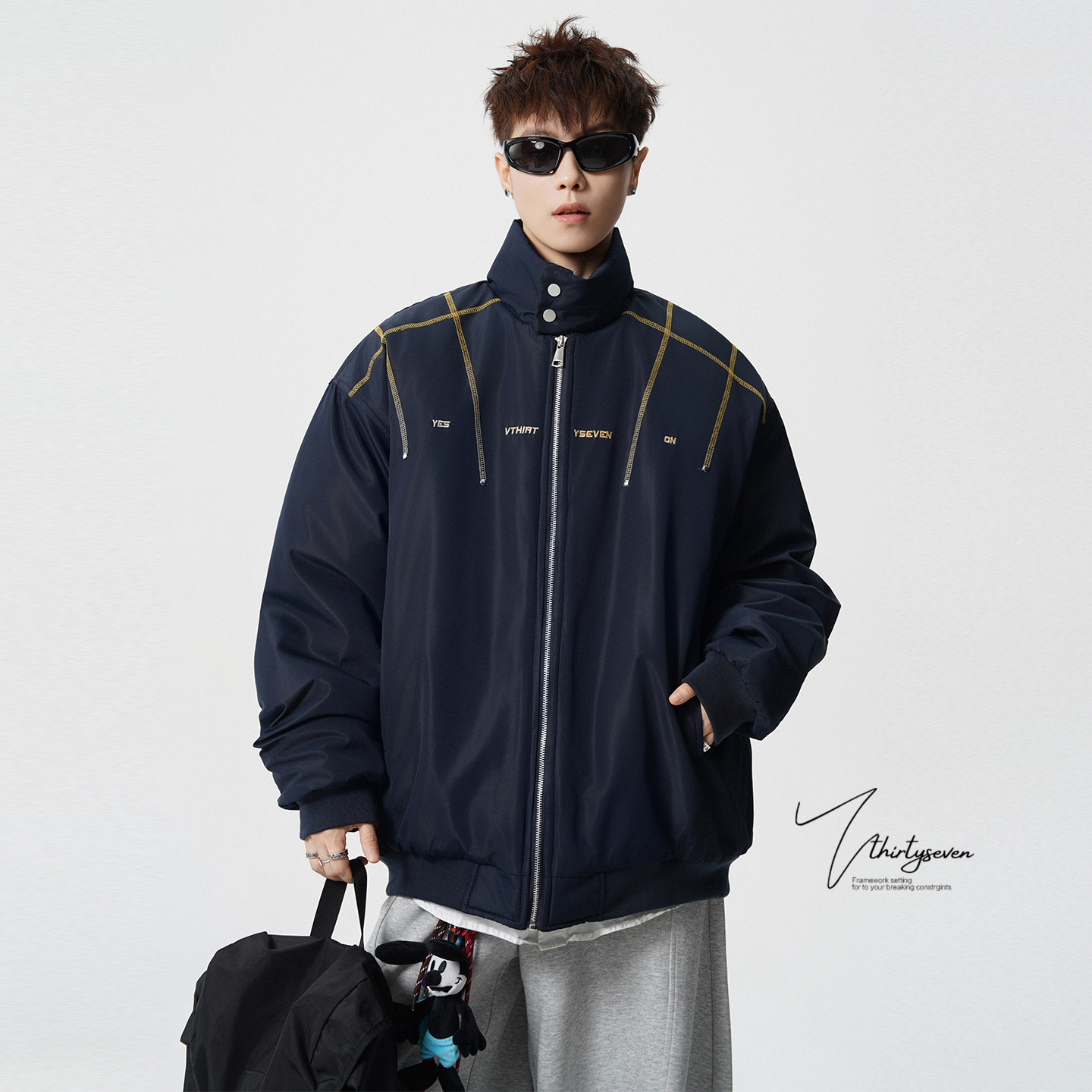 高街痞帅哈苏线刺绣夹克棉服男