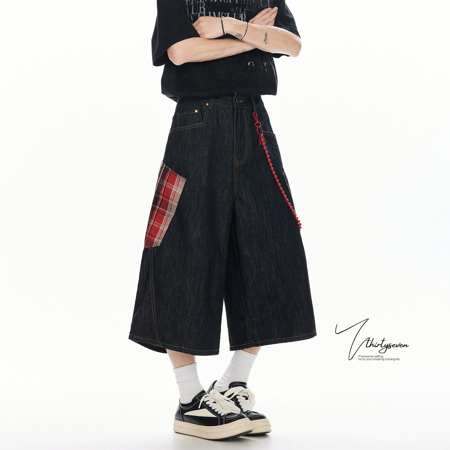 美式复古口袋格子拼接牛仔短裤图片