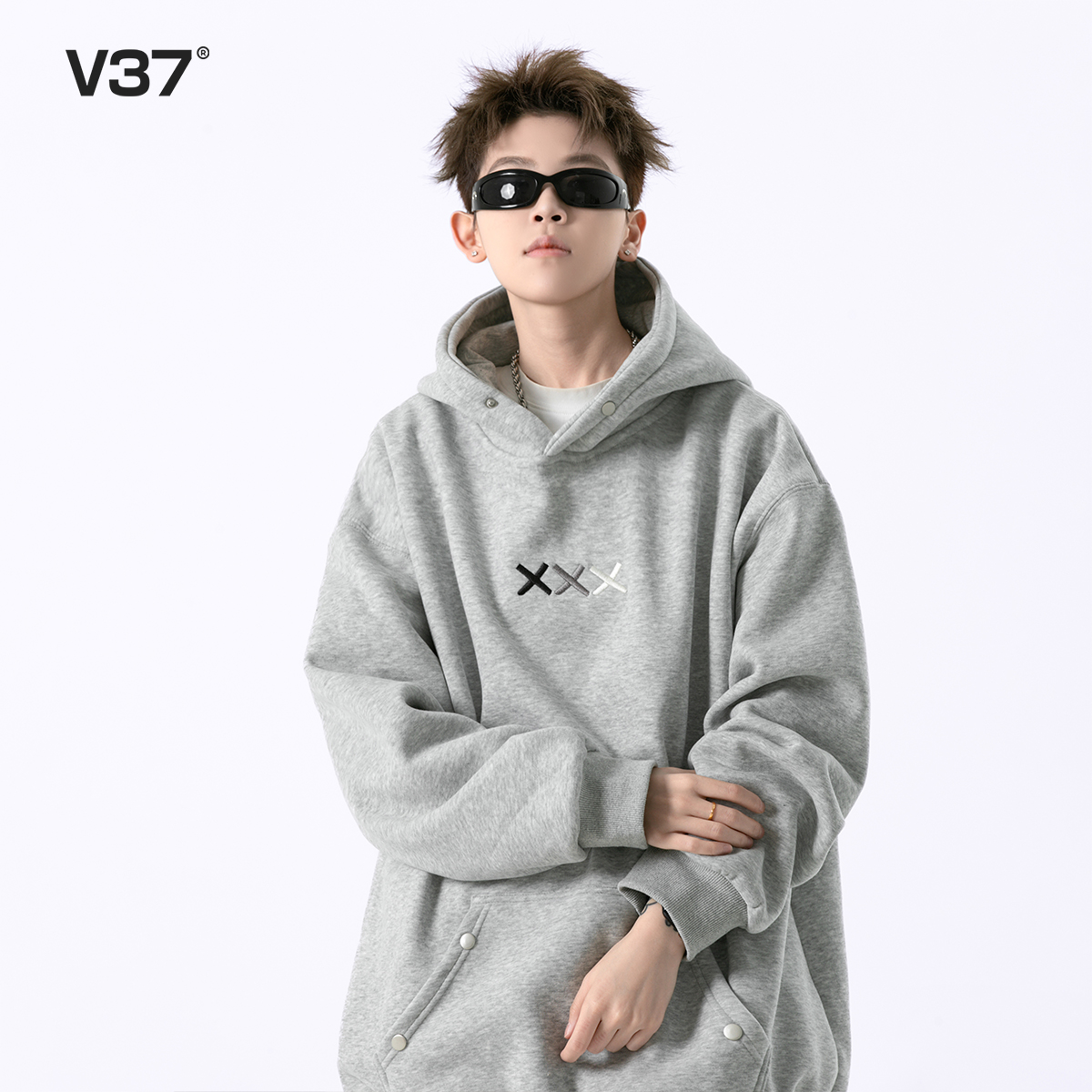 V37美式刺绣设计感卫衣男