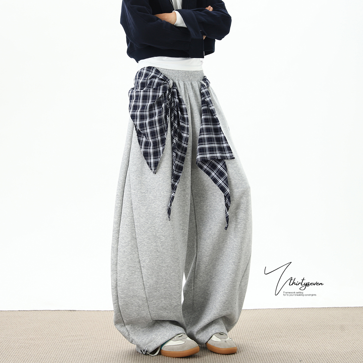 美式格子屁帘叠穿弯刀卫裤男