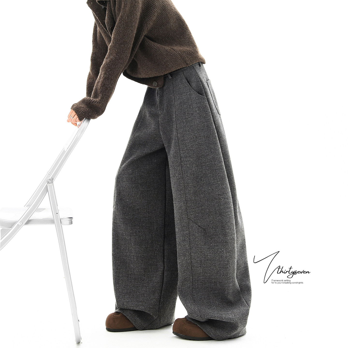 V37复古重磅深灰色毛呢阔腿卫裤