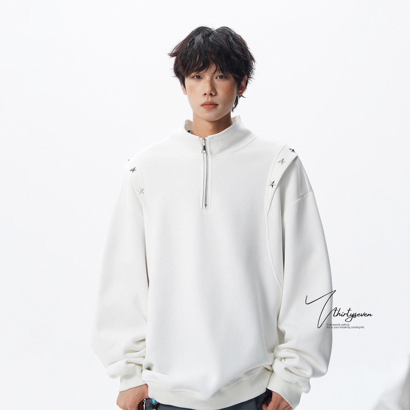 美式星星铆钉圆领卫衣