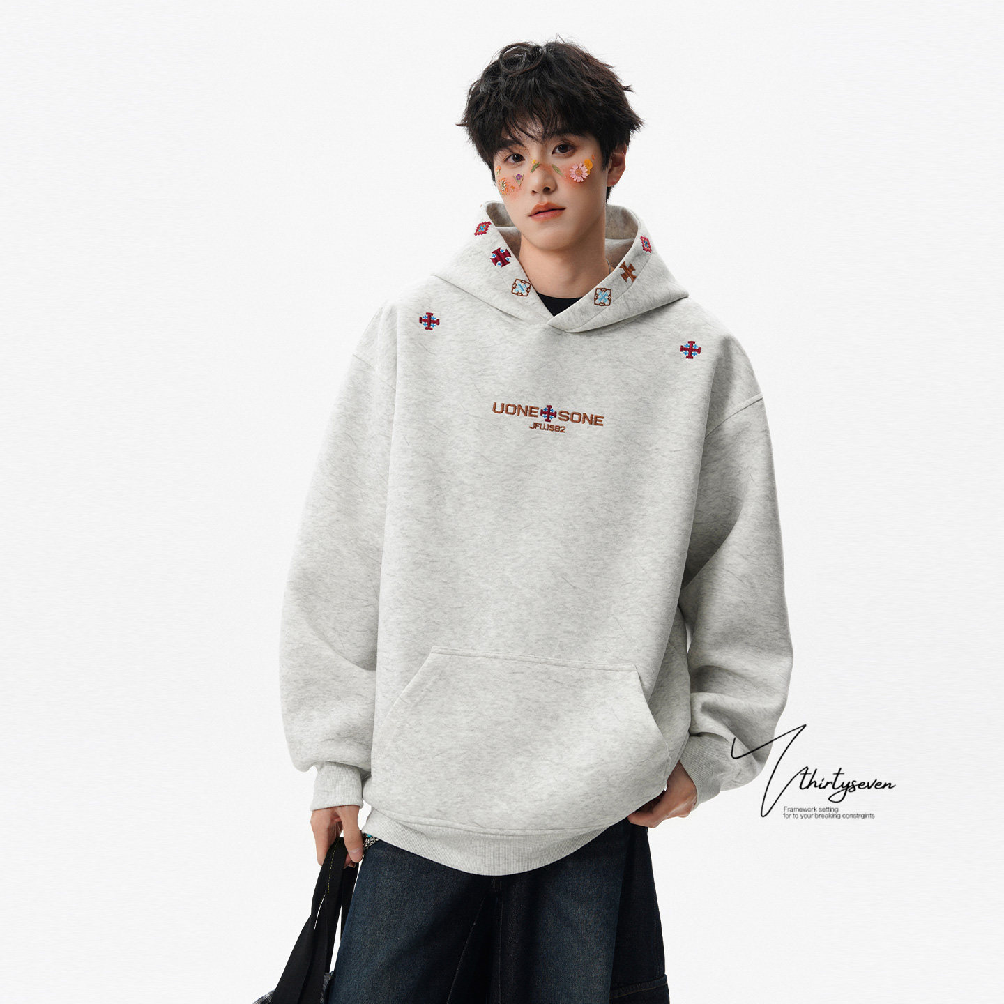 V37美式复古重磅刺绣连帽卫衣男春季宽松百搭情侣休闲套头上衣潮