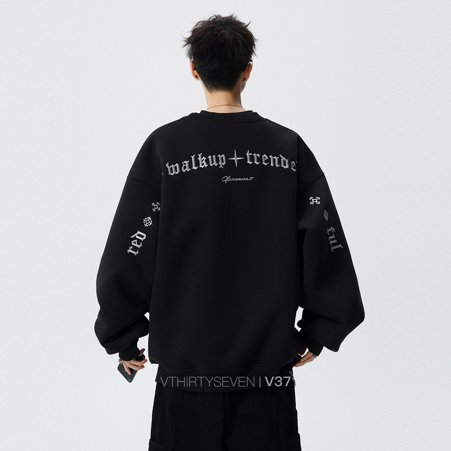 V37美式潮牌字母刺绣卫衣男秋季圆领长袖T恤痞帅休闲宽松套头上衣