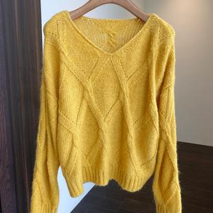 一眼喜欢显白减龄慵懒范宽松V领套头毛衣女秋冬新 美爆啦 AMR