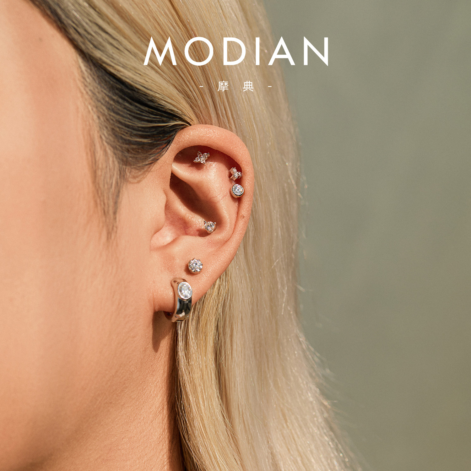 MODIAN摩典VVS1净度莫桑钻耳钉女S925纯银中性百搭耳骨钉男女耳饰