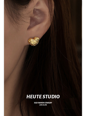 HeuteStudio 小众设计 ins法式复古褶皱凹凸心形肌理爱心耳钉女