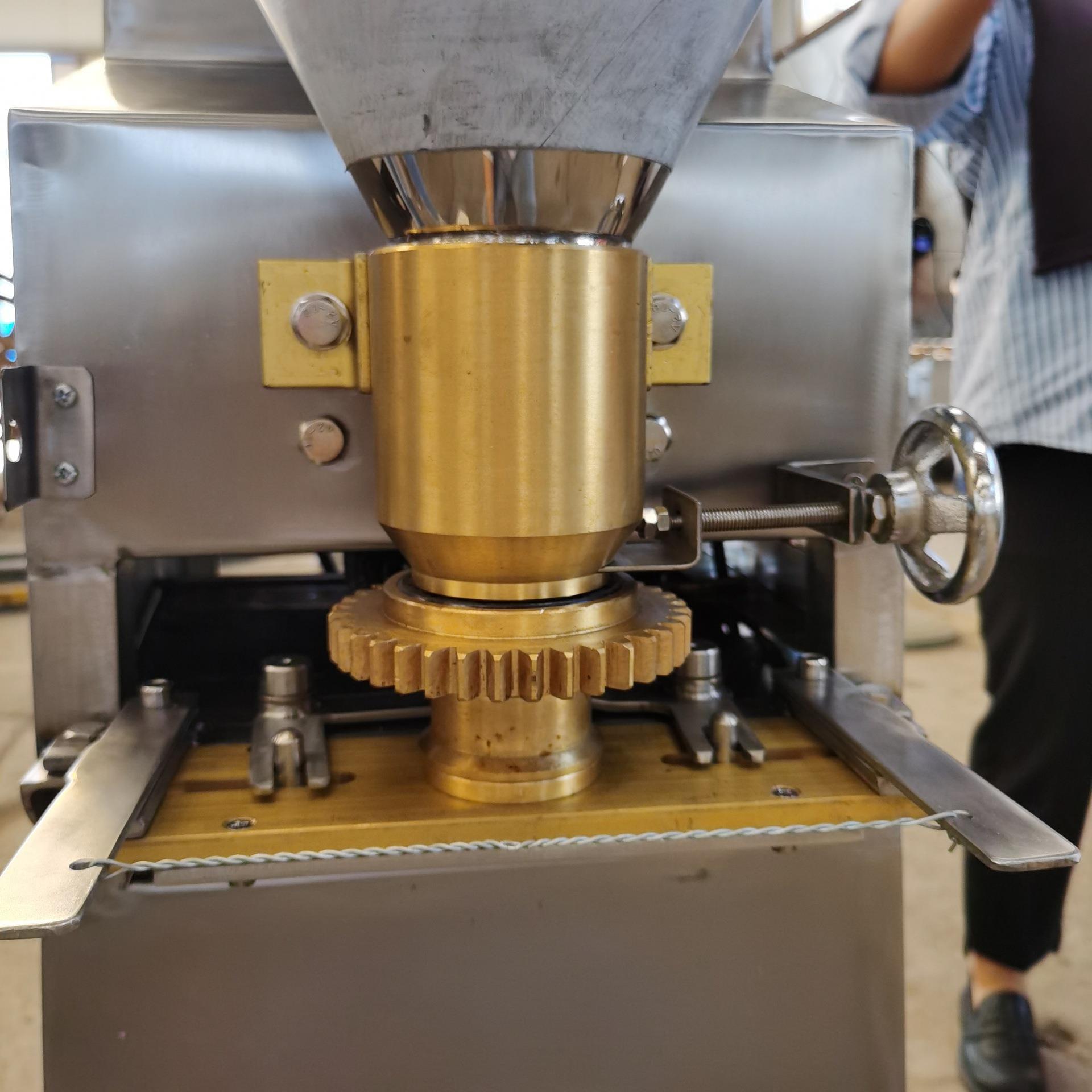 肉丸制作机全自动牛肉丸机猪肉丸子成型机特色鱼丸机丸子加工设备