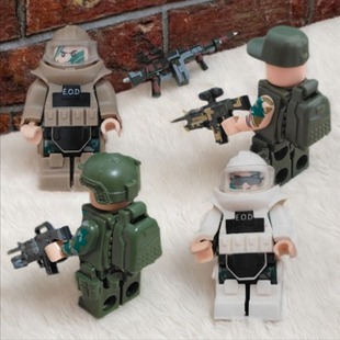 拆弹服士兵人偶模型可换装积木军事人仔防爆服特种兵特警拼装玩具
