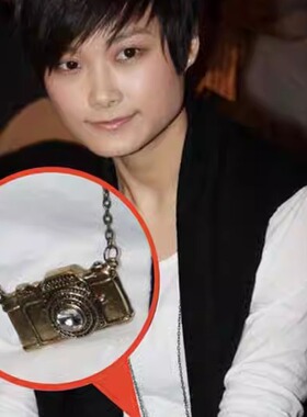 古铜银色相机形状镶钻吊坠长项链