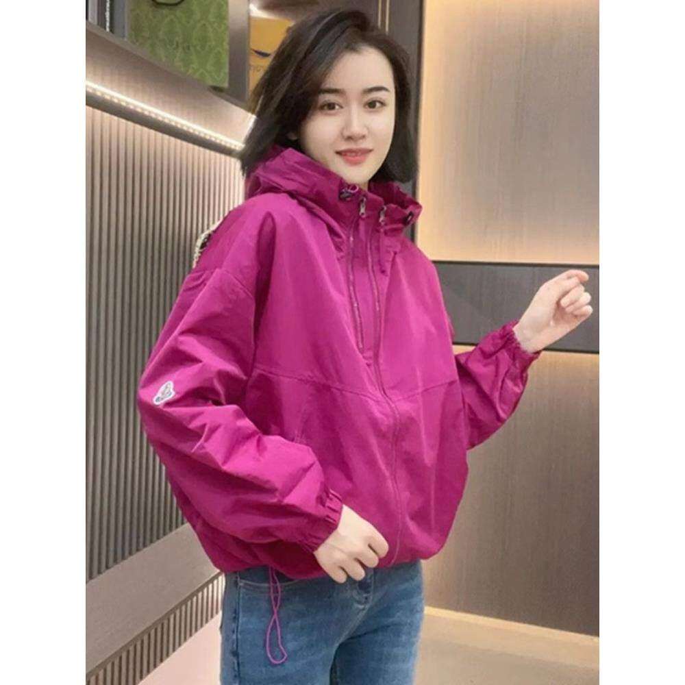 2025初秋新款连帽夹克外套女欧货大码防风户外运动宽松百搭冲锋衣