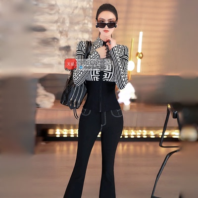 VJE秋冬季几何黑白图案提花拉链高领上衣2025新款时尚修身针织衫