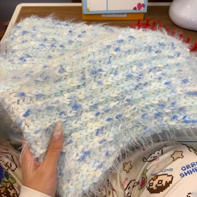 毛绒手混线围巾毛线手工diy编织材料包钩针礼物针织送女友解闷男